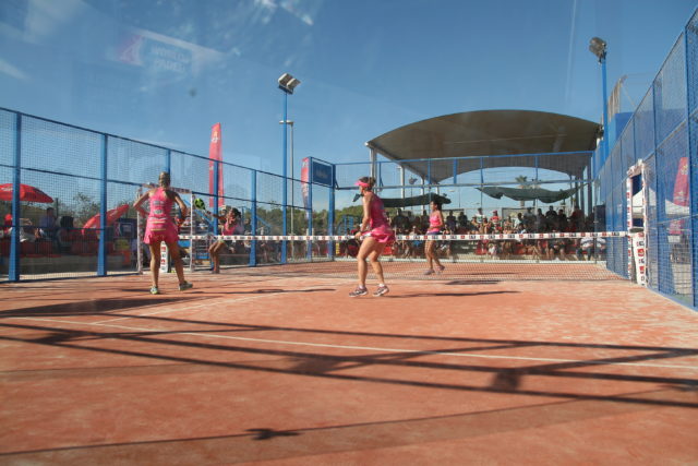 ¿Pista indoor o al aire libre? Pista indoor o al aire libre