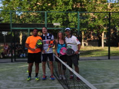 Andoni Bardasco, jugador de Star Vie, con los participantes en el clinic organizado por Fundación NUMEN