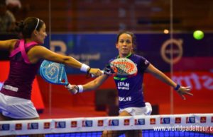 Foto de World Padel Tour De quién es la bola del medio en la red