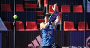 Foto de World Padel Tour - la volea alta de revés