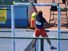 Dudas de reglamento: ¿Se puede golpear la pelota en el campo del rival? Foto de World Padel Tour - Dudas de reglamento: ¿Se puede golpear la pelota en el campo del rival?