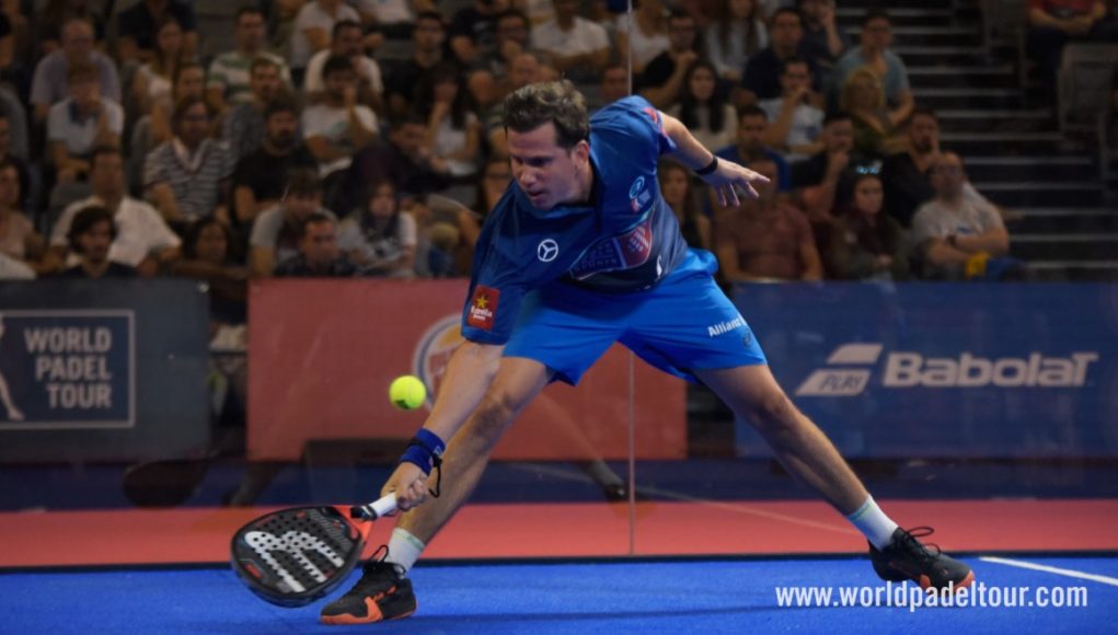 paquito-navarro-2-finales-granada-open-2017-1170x658 Foto de World Padel Tour - Cómo defender las bolas bajas en el fondo de la pista