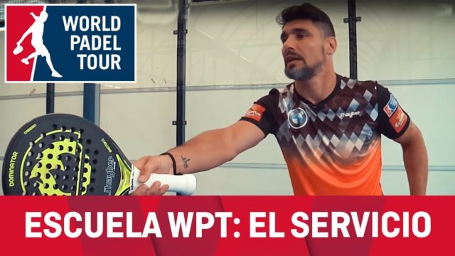 Agustín Gómez Silingo nos enseña cómo hacer un buen saque en el pádel