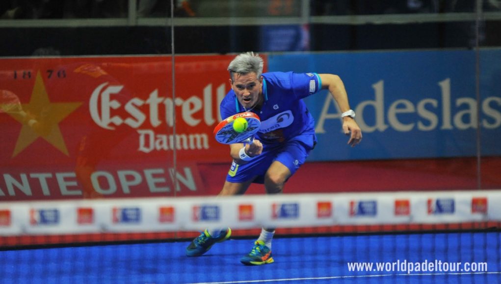 miguel-lamperti-cuartos-estrella-damm-alicante-open-1-1-1170x658-1 Cómo restar mejor en pádel