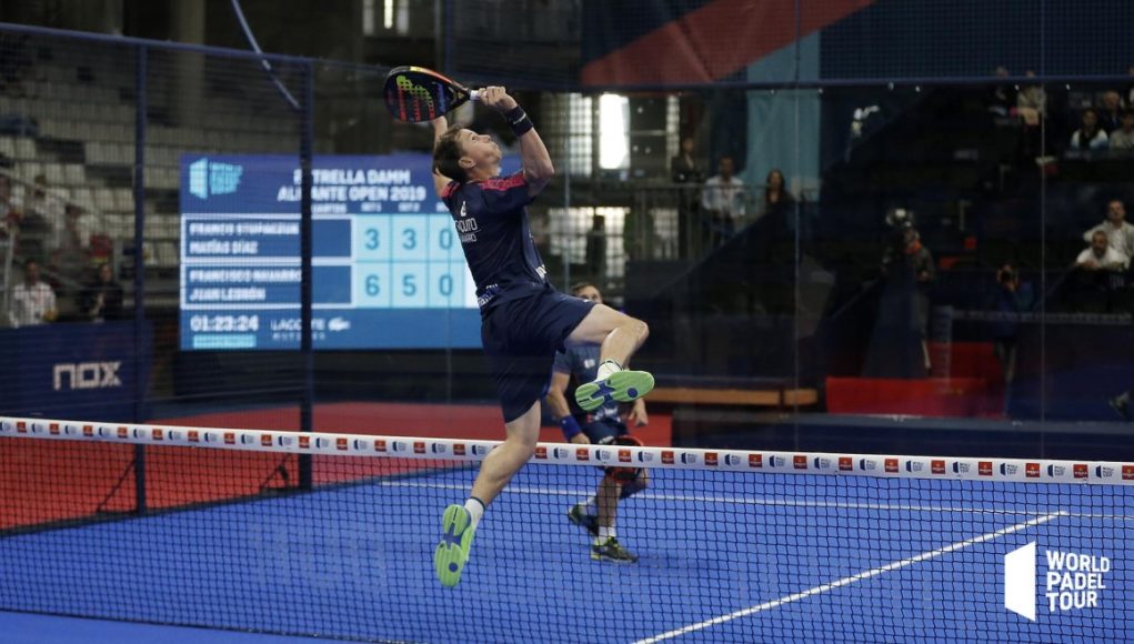 paquito-navarro-3.-cuartos-estrella-damm-alicante-open-2019-1170x658 Jugar según el marcador en pádel
