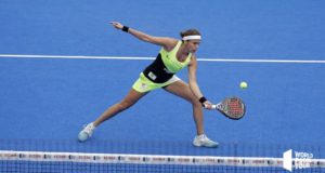Cómo hacer la volea baja en pádel