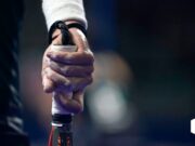 El overgrip y el grosor de la empuñadura en la pala de pádel