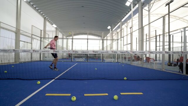 Paquito Navarro nos enseña a hacer la dejada con retroceso Paquito Navarro nos enseña a hacer la dejada con retroceso