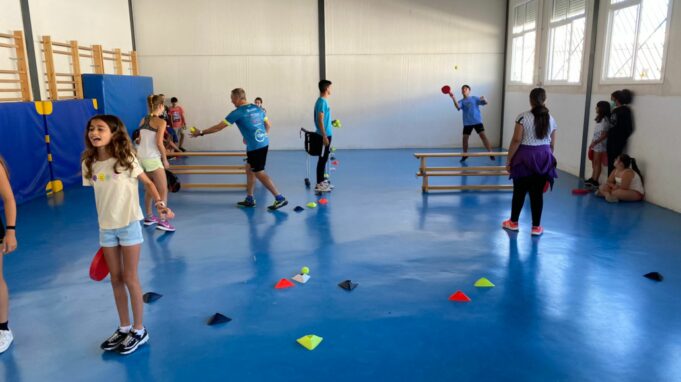 ‘El pádel en las aulas’ de la FAP se abre camino en Huelva 'El pádel en las aulas' de la FAP se abre camino en Huelva
