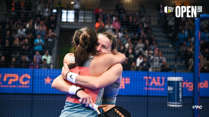 Ariana Sánchez y Paula Josemaría se alzan con su segundo título de la temporada en Reus Ariana Sánchez y Paula Josemaría se alzan con su segundo título de la temporada en Reus