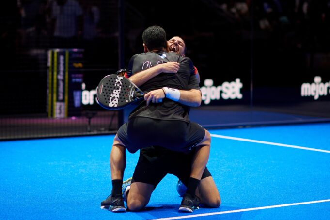 Maxi Sánchez y Lucho Capra eliminan a los nº1 en el Madrid Premier Padel P1 Maxi Sánchez y Lucho Capra eliminan a los nº1 en el Madrid Premier Padel P1