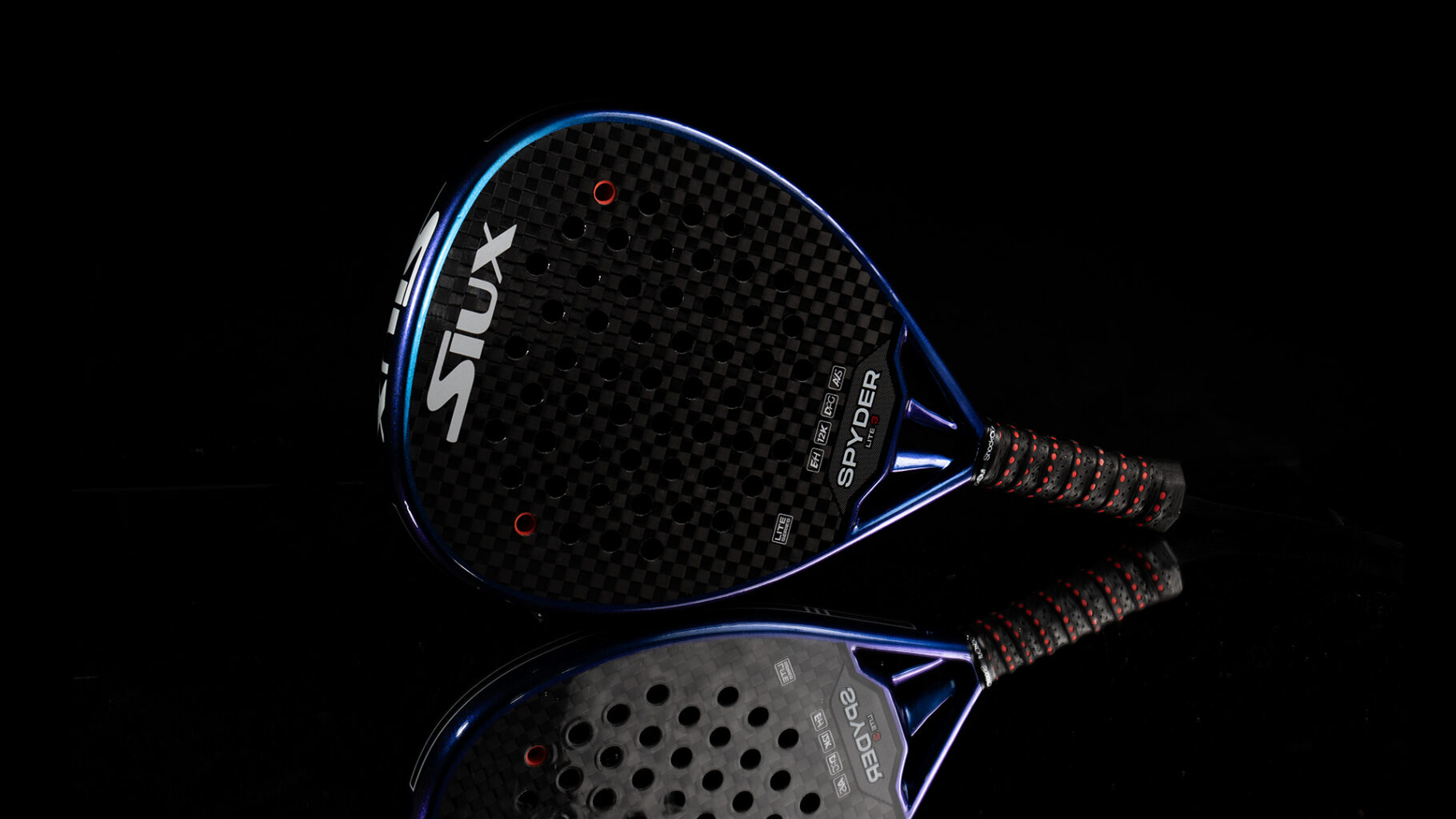 Innovador diseño iridiscente para la nueva gama Siux Spyder