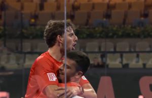 Mike Yanguas y Javi Garrido dan el golpe en Qatar al eliminar a Juan Lebrón y Alejandro Galán Mike Yanguas y Javi Garrido dan el golpe en Qatar al eliminar a Juan Lebrón y Alejandro Galán