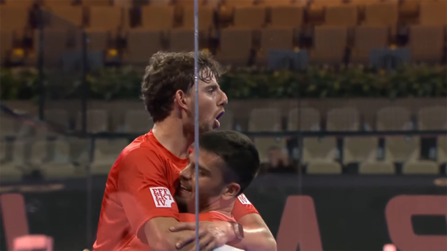 Mike Yanguas y Javi Garrido dan el golpe en Qatar al eliminar a Juan Lebrón y Alejandro Galán