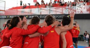 La selección femenina de España luchará por las medallas en el Mundial de Pádel de Veteranos tras vencer a Argentina