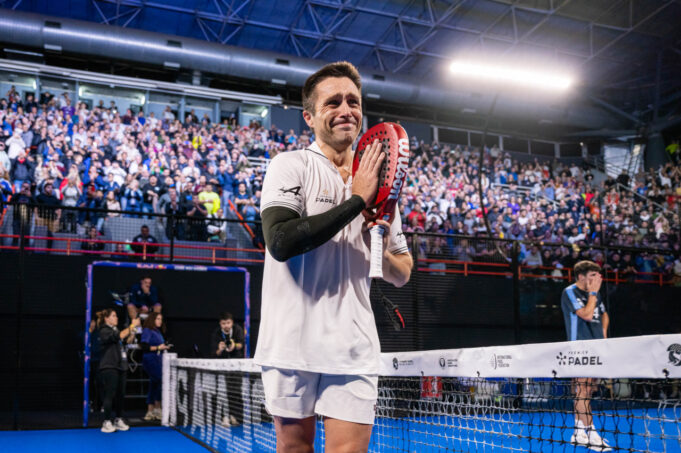 Mar del Plata de pie para la última de Fernando Belasteguín: “Emociones únicas. Nunca terminaré de decirles gracias” Mar del Plata de pie para la última de Fernando Belasteguín: “Emociones únicas. Nunca terminaré de decirles gracias”