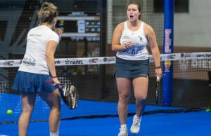 Nuria y Laia Rodríguez dan la sorpresa en Chile al eliminar a Delfi Brea y Bea González Nuria y Laia Rodríguez dan la sorpresa en Chile al eliminar a Delfi Brea y Bea González