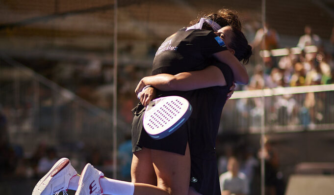 Delfi Brea y Bea González arrollan a las nº1 en la final del P2 de Sevilla Delfi Brea y Bea González arrollan a las nº1 en la final del P2 de Sevilla