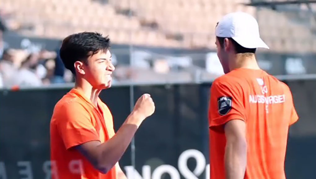 tinoleosevilla Tino Libaak y Leo Augsburger se cargan a Coki Nieto y Jon Sanz en la primera ronda del Sevilla Premier Padel P2