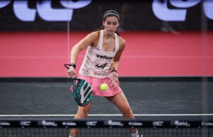 Claudia Fernández se convierte en la jugadora más joven en ganar un título en el circuito profesional Claudia Fernández se convierte en la jugadora más joven en ganar un título en el circuito profesional
