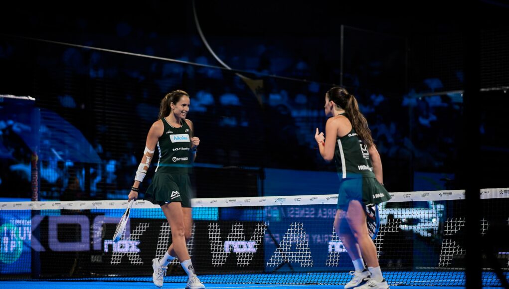 GchOh4tWcAAzzGF Claudia Fernández y Gemma Triay arrollan a Delfi y Bea y serán las rivales de las número uno en la final del P1 de Kuwait
