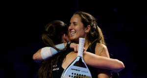 Claudia Fernández y Gemma Triay sobreviven a una dura batalla y ya están en las semifinales del Premier Padel Finals