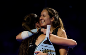 Claudia Fernández y Gemma Triay sobreviven a una dura batalla y ya están en las semifinales del Premier Padel Finals Claudia Fernández y Gemma Triay sobreviven a una dura batalla y ya están en las semifinales del Premier Padel Finals