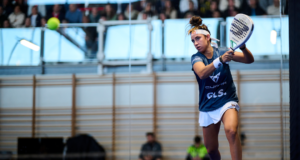 Bea González en los octavos de final del Gijón Premier Padel P2