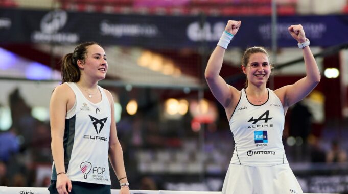 Andrea Ustero y Alejandra Alonso se exhiben ante las número tres para meterse en las semis de Gijón Andrea Ustero y Alejandra Alonso se exhiben ante las número tres para meterse en las semis de Gijón