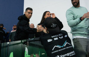 Cristiano Ronaldo sigue apoyando a Premier Padel: retransmitirá en directo las finales del Riyadh Season Premier Padel P1 en su canal oficial de Youtube Cristiano Ronaldo sigue apoyando a Premier Padel: retransmitirá en directo las finales del Riyadh Season Premier Padel P1 en su canal oficial de Youtube