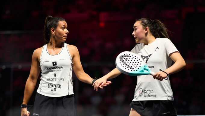 Andrea Ustero se convierte en la jugadora más joven en ganar un título en Premier Padel tras su victoria con Sofia Araújo en Burdeos Andrea Ustero se convierte en la jugadora más joven en ganar un título en Premier Padel tras su victoria con Sofia Araújo en Burdeos