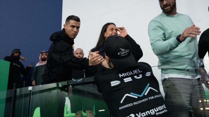 Cristiano Ronaldo y la pasión por el pádel: su centro deportivo acoge este fin de semana el FIP Silver Lisboa Cristiano Ronaldo y la pasión por el pádel: su centro deportivo acoge este fin de semana el FIP Silver Lisboa