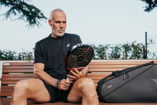 Álex Corretja regresa a las pistas de la mano de STARVIE 