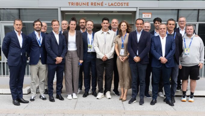 Premier Padel celebra la reunión inaugural de los Steering Committees en el Stade Roland-Garros Premier Padel celebra la reunión inaugural de los Steering Committees en el Stade Roland-Garros