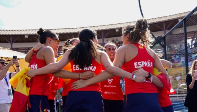España vence a Francia y revalida su título de campeona de Europa en categoría femenina España vence a Francia y revalida su título de campeona de Europa en categoría femenina