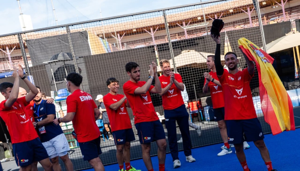 G4Hobn1WsAA8PKn Las selección masculina de España vence a Portugal y vuelve a ser campeona de Europa FIP Euro Padel Cup 2025 – Final 8