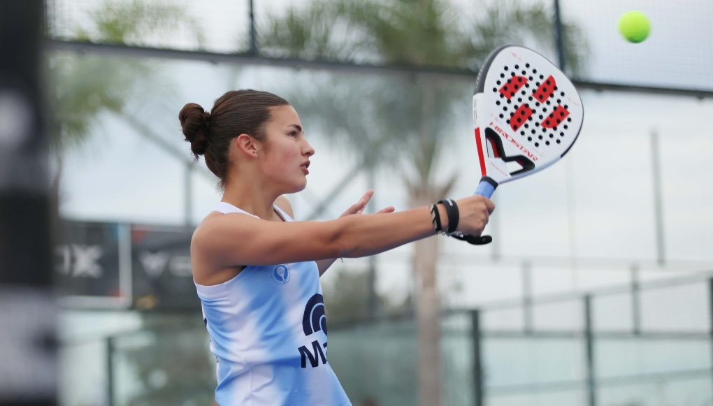https___www.padelfip.com_wp-content_uploads_2025_10_504A5015-Marc-Elvira-1-scaled (1) España-Brasil y Argentina-Portugal serán las semifinales femeninas del FIP Junior World Cup Costa Daurada Reus 2025