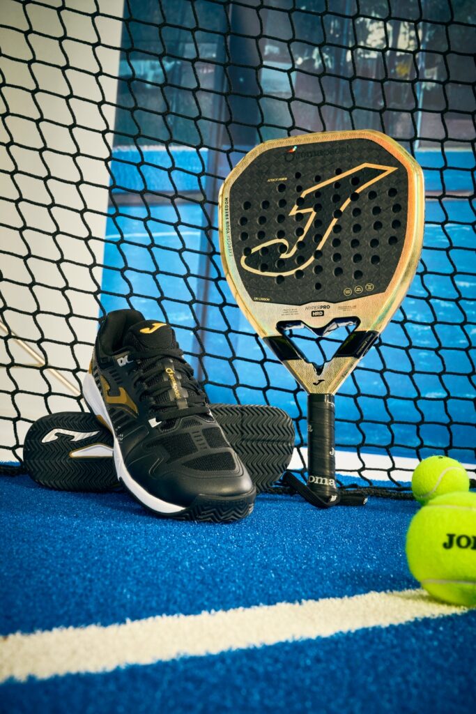 El clásico modelo de pádel Slam de Joma se reinventa en versión foot shape para transformar la manera de sentir el pádel