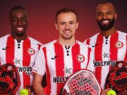 Joma fusiona fútbol y pádel con la pala exclusiva del Brentford FC