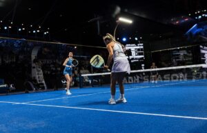 Remontada de Tamara Icardo y Claudia Jensen ante Bea González y Paula Josemaría en los cuartos de final del P1 de Riad Tamara Icardo y Claudia Jensen eliminan a Bea González y Paula Josemaría en los cuartos de final del P1 de Riad