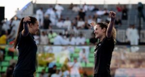 Ari Sánchez y Andrea Ustero vencen a las número uno y estrenan en Riad su palmarés como pareja
