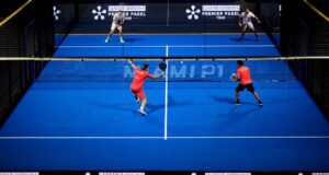 Cómo jugar en la red en pádel (guía completa para ganar más puntos)