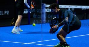 como-restar-en-padel