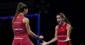 Bea Caldera y Carmen Goenaga dan el golpe en Málaga y desafían a Paula Josemaría y Bea González en octavos