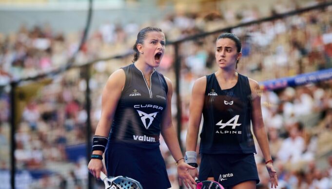Martina Calvo y Claudia Fernández buscarán el título en París tras volver a vencer a las número uno Martina Calvo y Claudia Fernández buscarán el títulos en París tras volver a vencer a las número uno